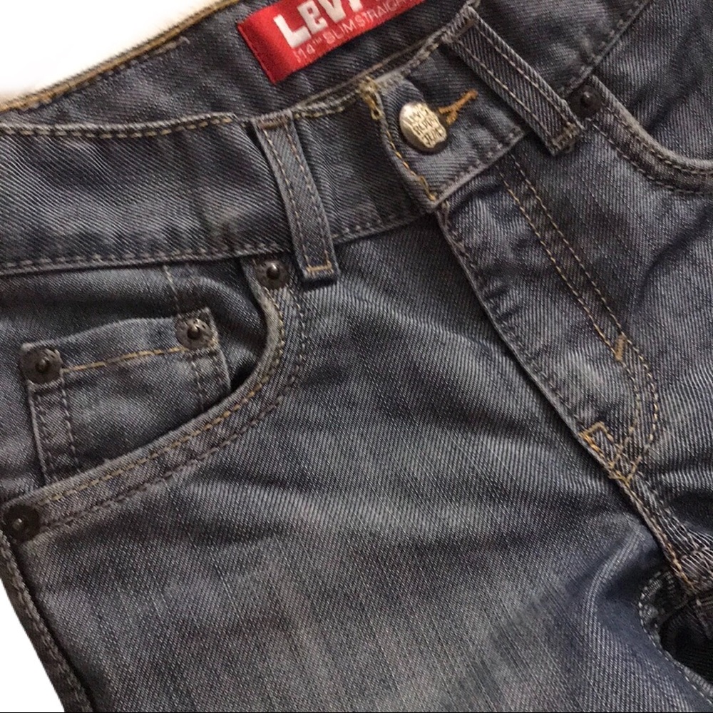 Levi’s Straight Fit Jeans